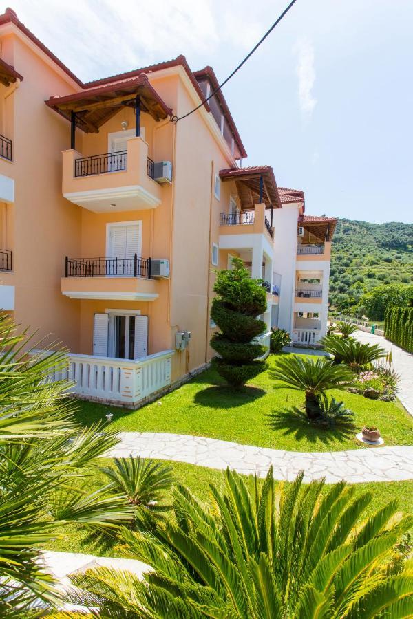 Tropical Apartments Parga Esterno foto