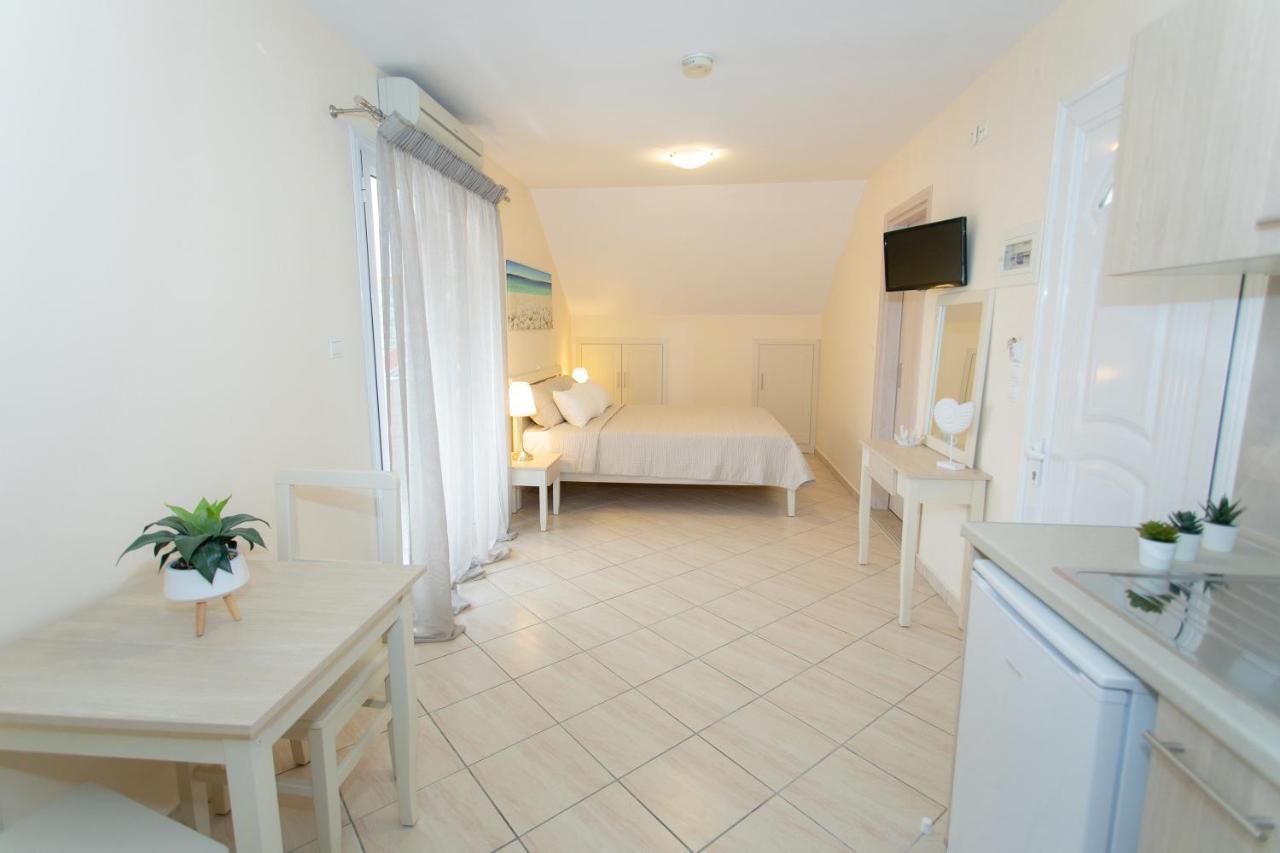 Tropical Apartments Parga Esterno foto